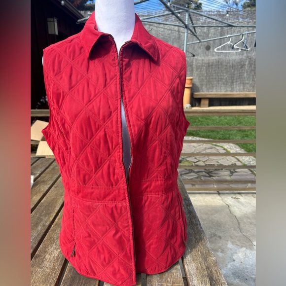 Faconnable Women's Vest - Size Medium - Excellent Quality - Picture 3 of 4